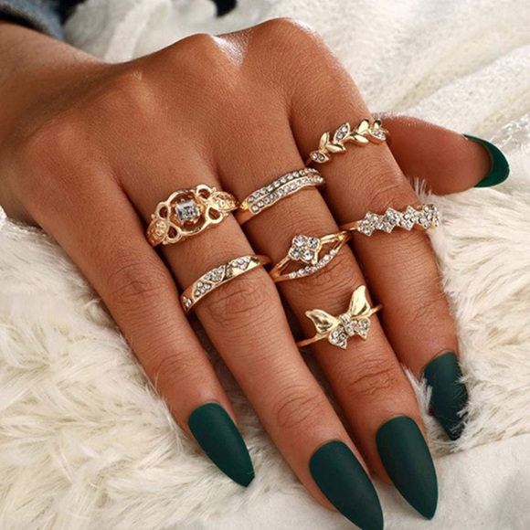 Jewelry - 🦋 BUTTERFLY STACK RING *